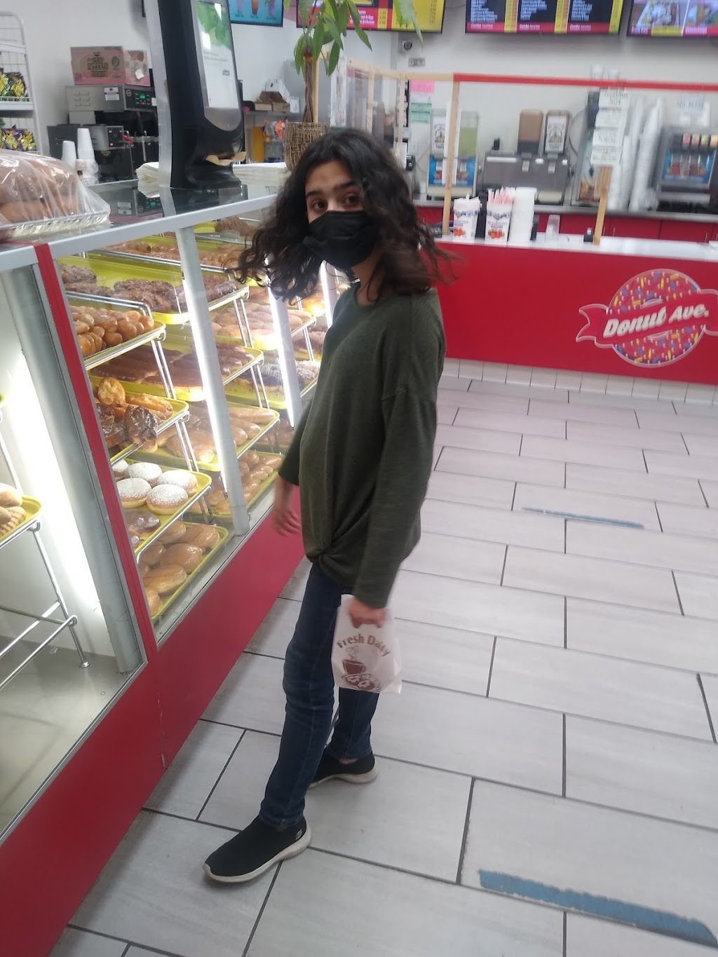 Donut Shop | restaurant | Holtville, CA 92250, USA | 7607563190 OR +1 760-756-3190