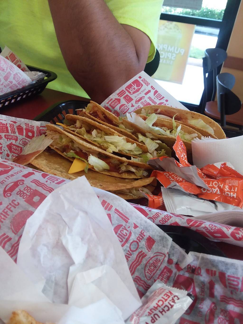 Jack in the Box | restaurant | 20101 Lake Forest Dr, Lake Forest, CA 92630, USA | 9494551228 OR +1 949-455-1228