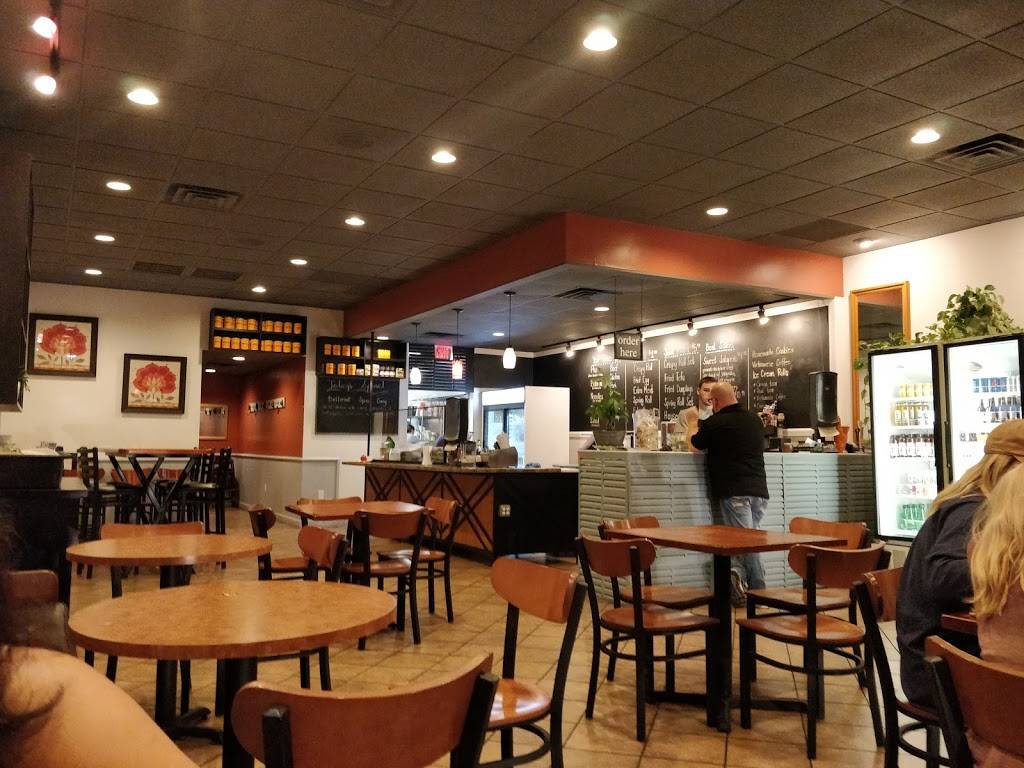 Pho 8 | meal takeaway | 3036 William St, Cape Girardeau, MO 63703, USA | 5733327468 OR +1 573-332-7468