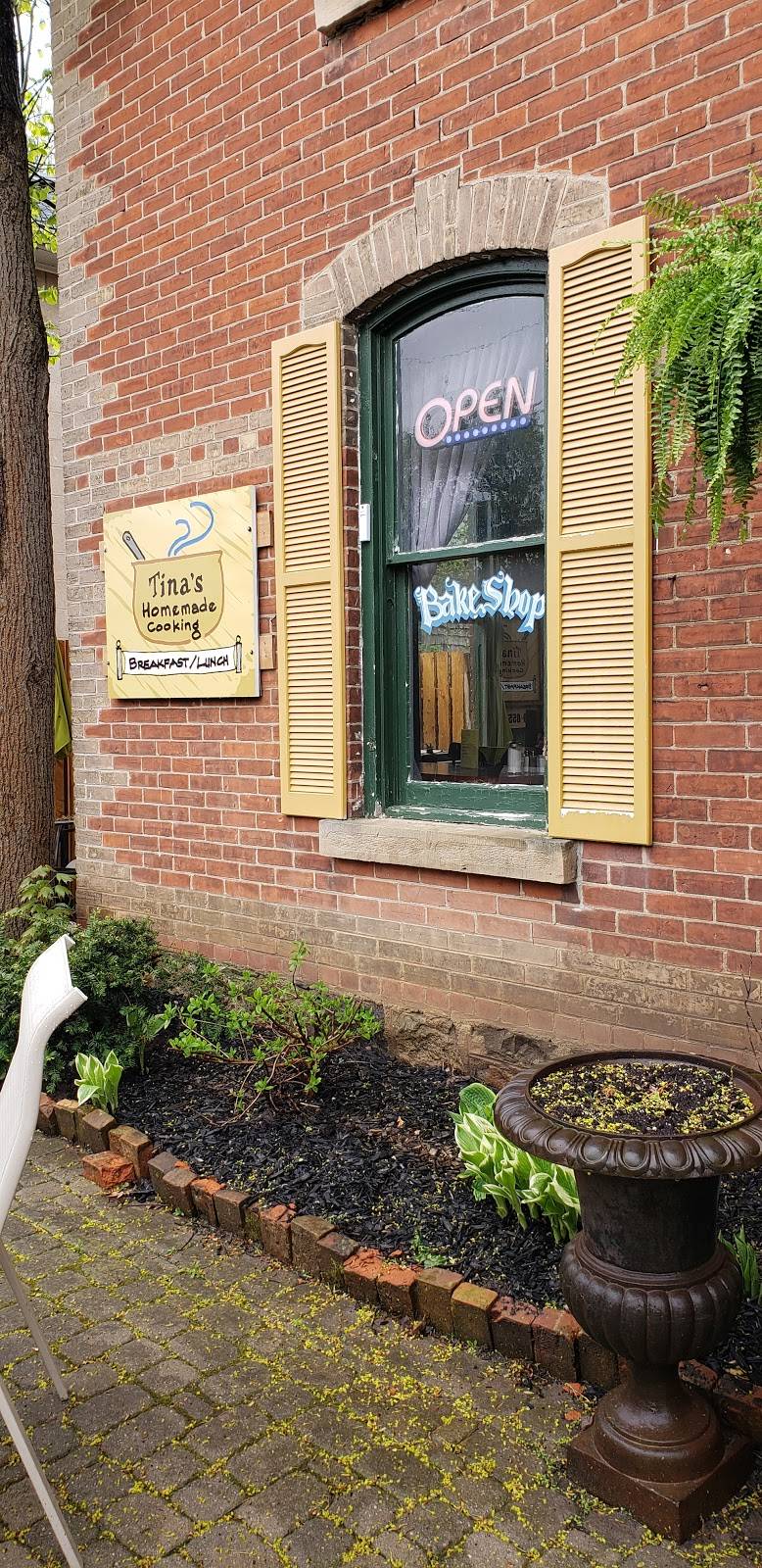 Tinas Homemade Cooking | restaurant | 90 Trafalgar Rd N, Hillsburgh, ON N0B 1Z0, Canada | 5198555837 OR +1 519-855-5837