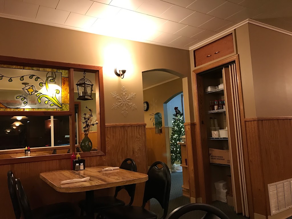 Chic-N-Chop | restaurant | 6421 Main St, Bonners Ferry, ID 83805, USA | 2082672431 OR +1 208-267-2431