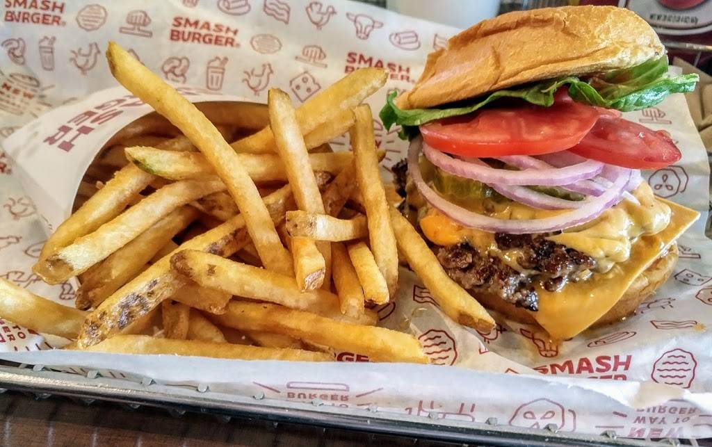 Smashburger | restaurant | 1981 Zumbehl Rd, St Charles, MO 63303, USA | 6367246777 OR +1 636-724-6777