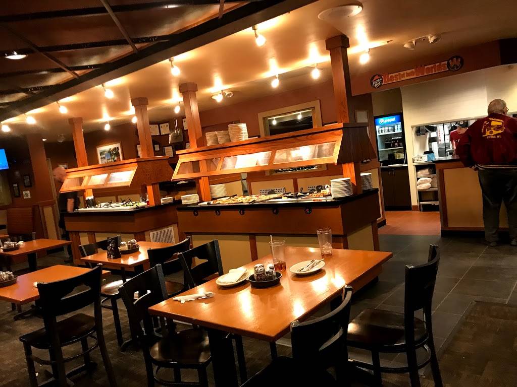 Pizza Hut | meal takeaway | 2104 Neva Rd, Antigo, WI 54409, USA | 7156237671 OR +1 715-623-7671