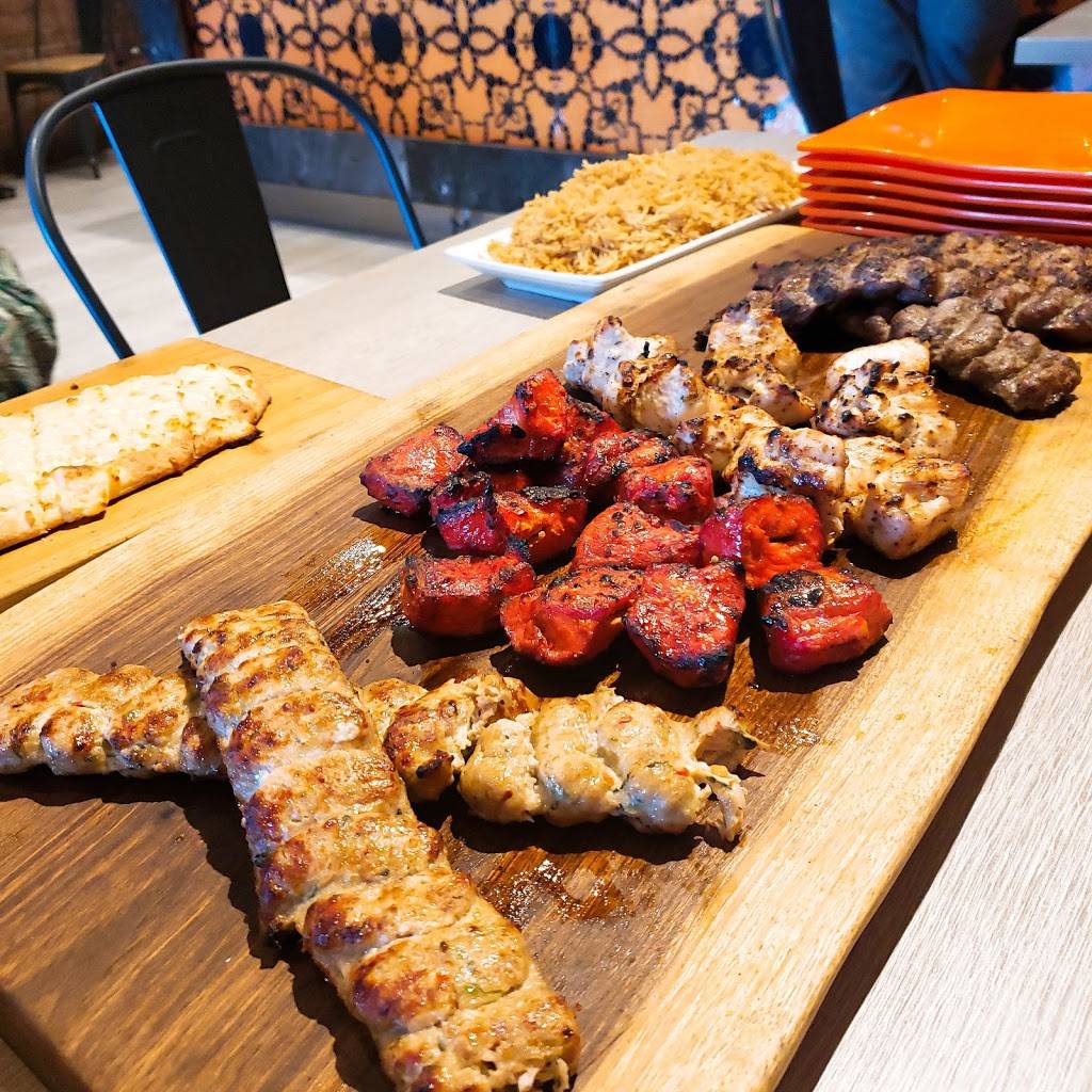 Naan & Kabob | restaurant | 1801 Lawrence Ave E, Scarborough, ON M1R 2X9, Canada | 4162858191 OR +1 416-285-8191