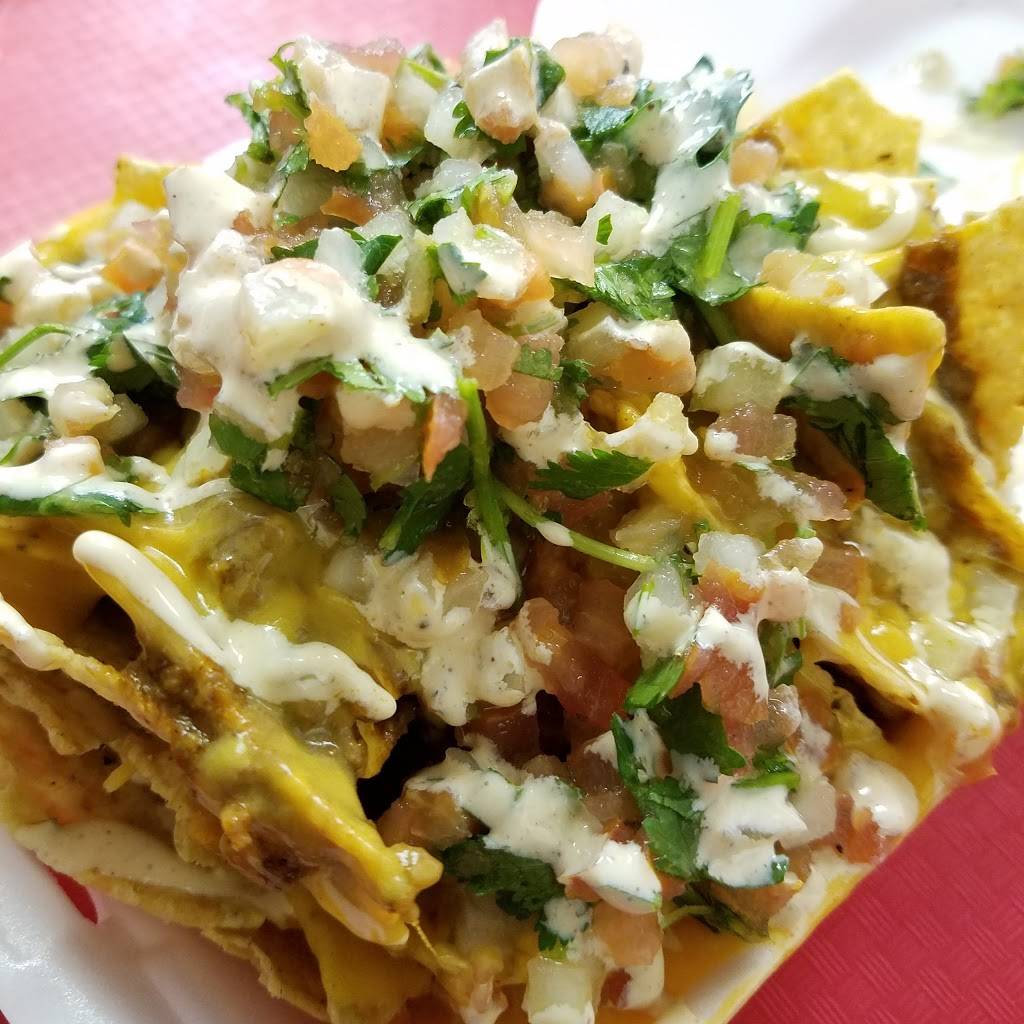 Eastons | restaurant | 3407 S Mooney Blvd, Visalia, CA 93277, USA | 5597443644 OR +1 559-744-3644