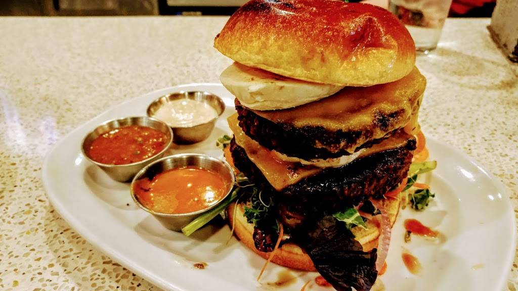 The Counter Santana Row | restaurant | 3055 Olin Ave #1035, San Jose, CA 95128, USA | 4084239200 OR +1 408-423-9200