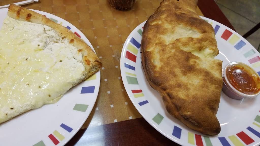 Pats Pizza | restaurant | 3527 Hempstead Turnpike, Levittown, NY 11756, USA | 5166050310 OR +1 516-605-0310