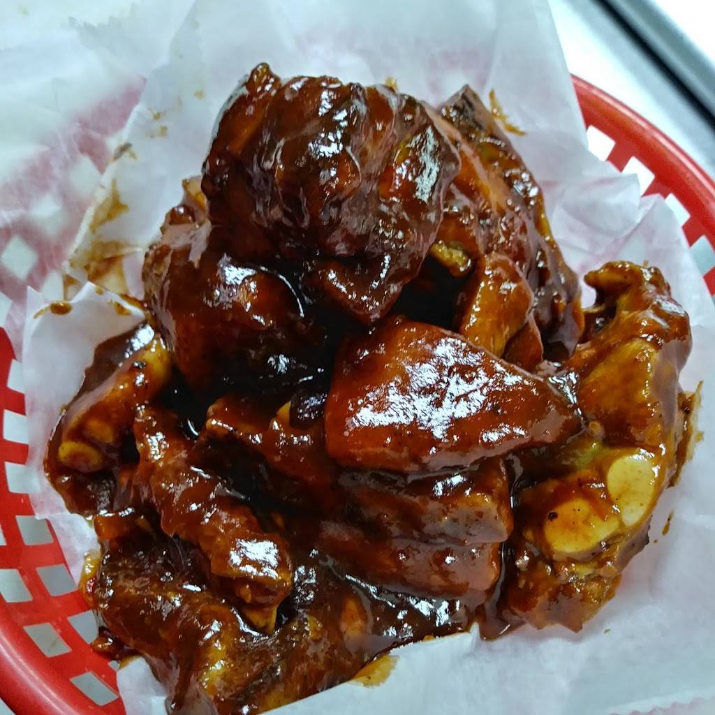 Lindberghs Landing | restaurant | 5222 Portage Rd, Portage, MI 49002, USA | 2694591378 OR +1 269-459-1378