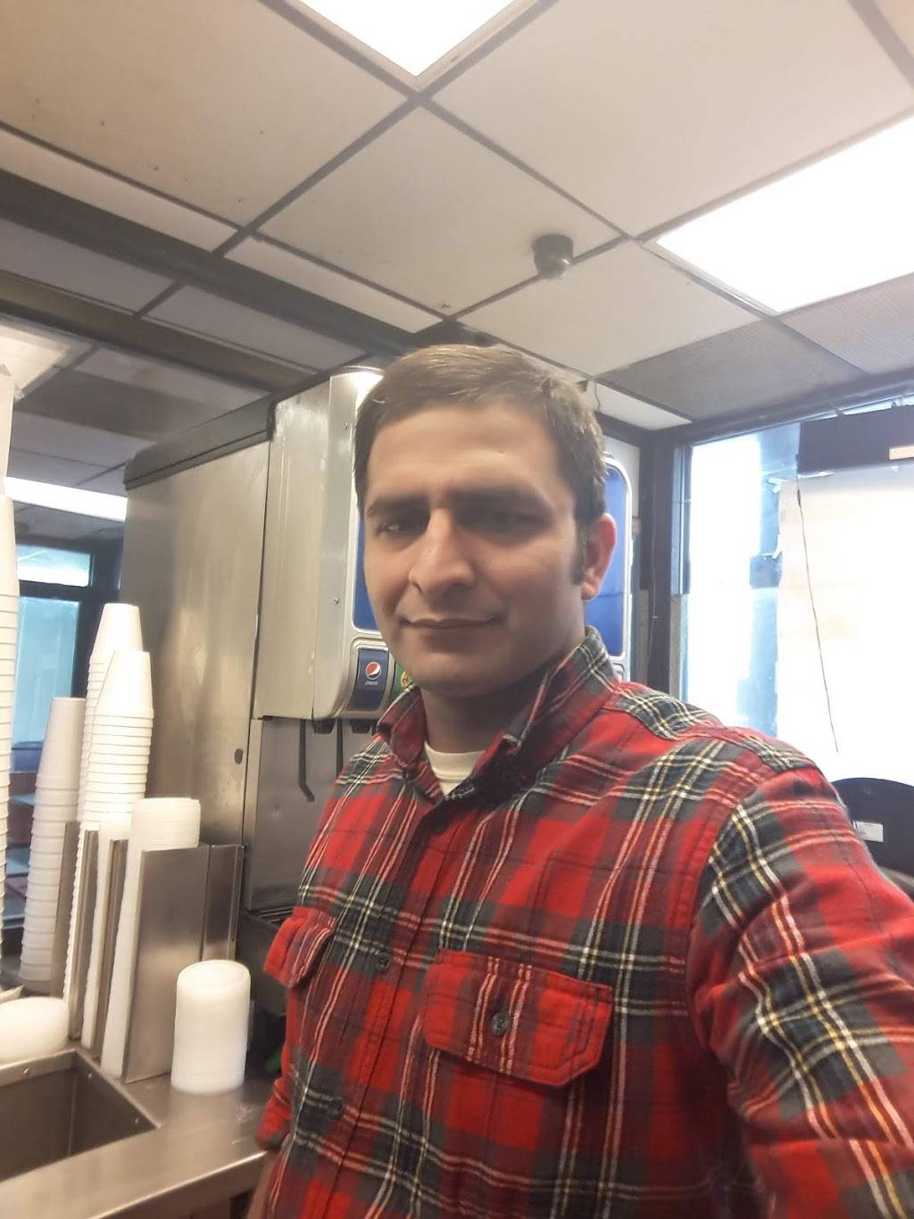 Judys Red Hots | restaurant | 4812 W Lisbon Ave, Milwaukee, WI 53208, USA | 4144477570 OR +1 414-447-7570