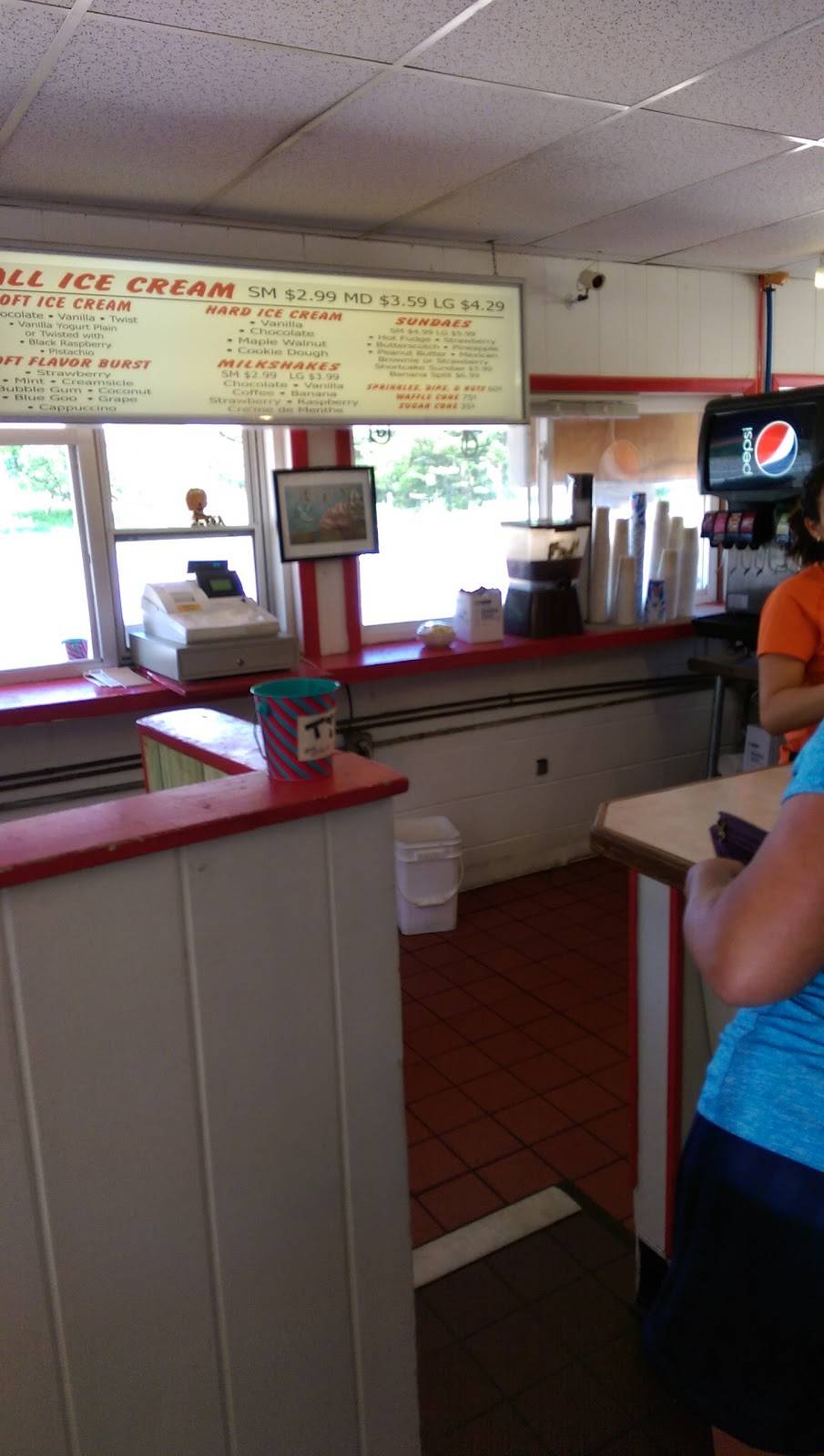 Kayuta Drive In,. | restaurant | 10101 Dustin Rd, Remsen, NY 13438, USA | 3158315181 OR +1 315-831-5181