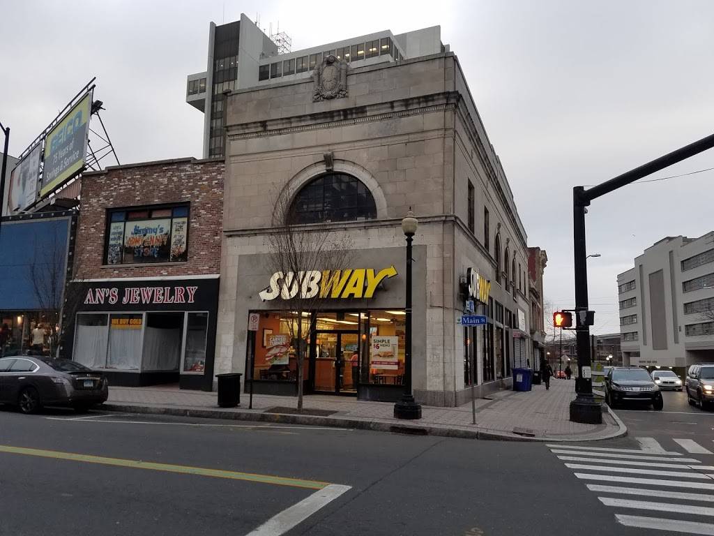 Subway | meal takeaway | 930 Main St, Bridgeport, CT 06604, USA | 2035720151 OR +1 203-572-0151