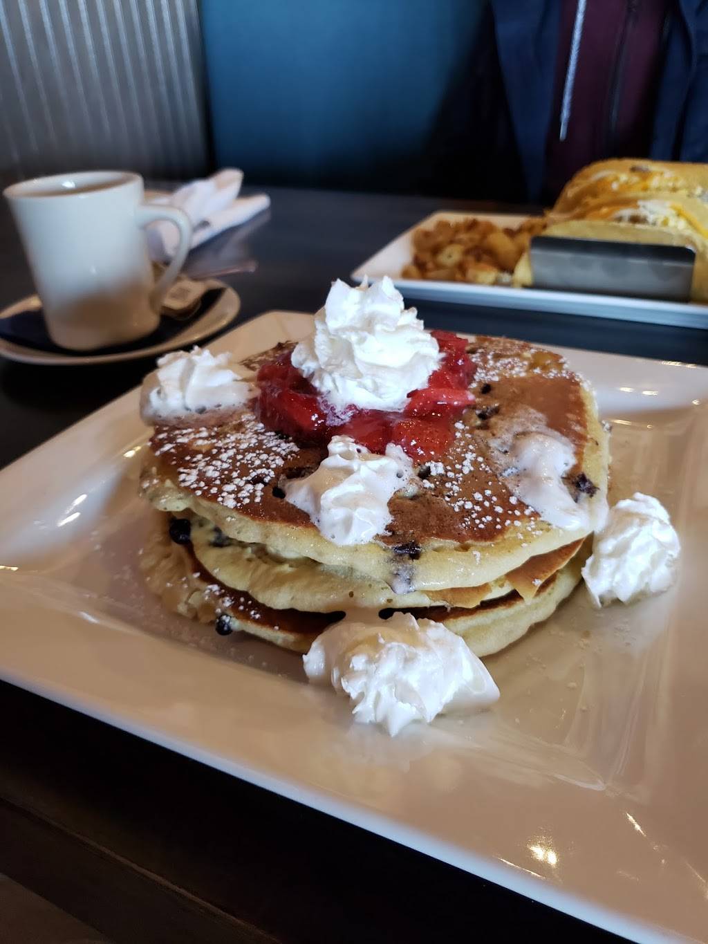 Amigos Mexican Kitchen & Tequila Bar | restaurant | 210 Andover St, Peabody, MA 01960, USA | 9785320008 OR +1 978-532-0008