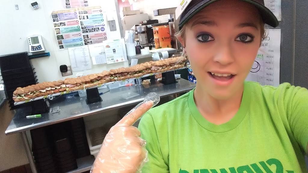 Subway | restaurant | 766 Tennessee St, Redlands, CA 92374, USA | 9097920282 OR +1 909-792-0282