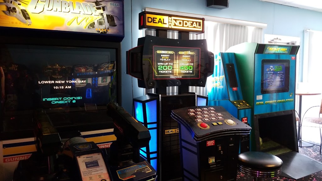 Bowling Acres | restaurant | 32 Elm St, Peterborough, NH 03458, USA | 6039241300 OR +1 603-924-1300