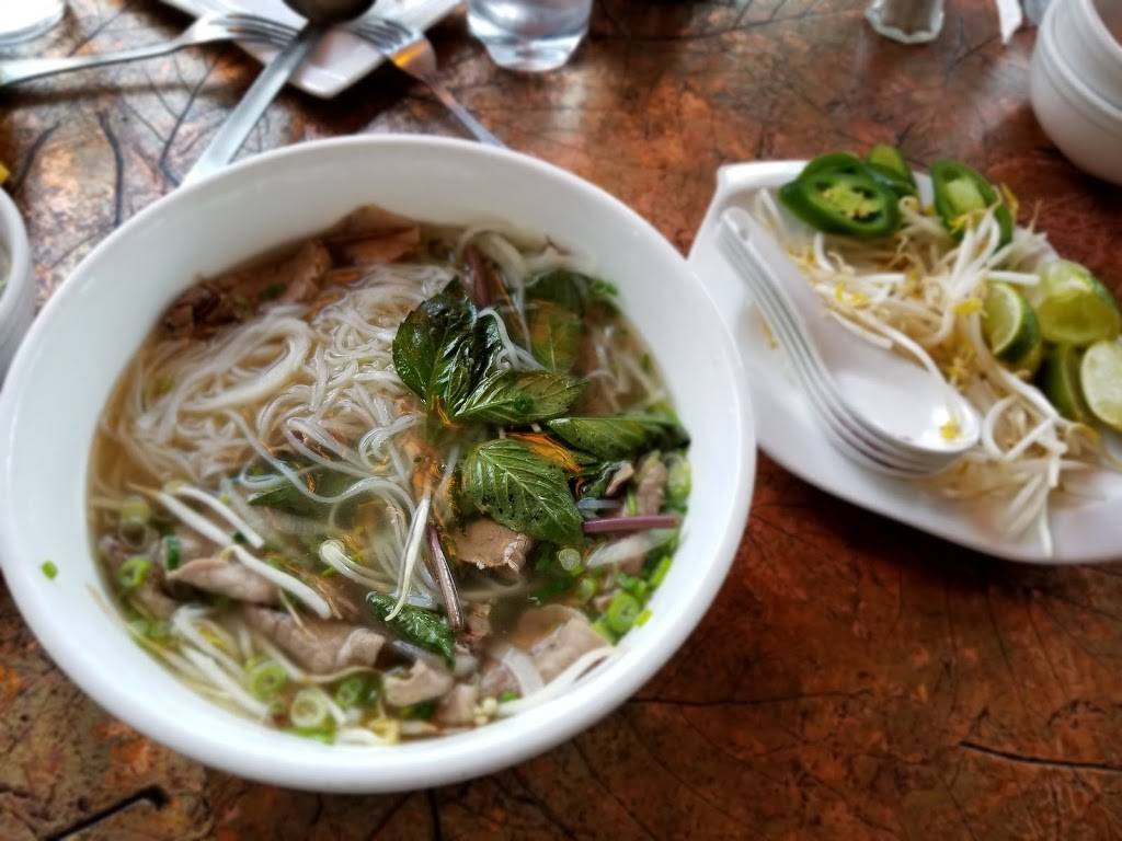 Vietnamese Noodles of Mequon | restaurant | 1380 W Mequon Rd, Mequon, WI 53092, USA | 2622411999 OR +1 262-241-1999