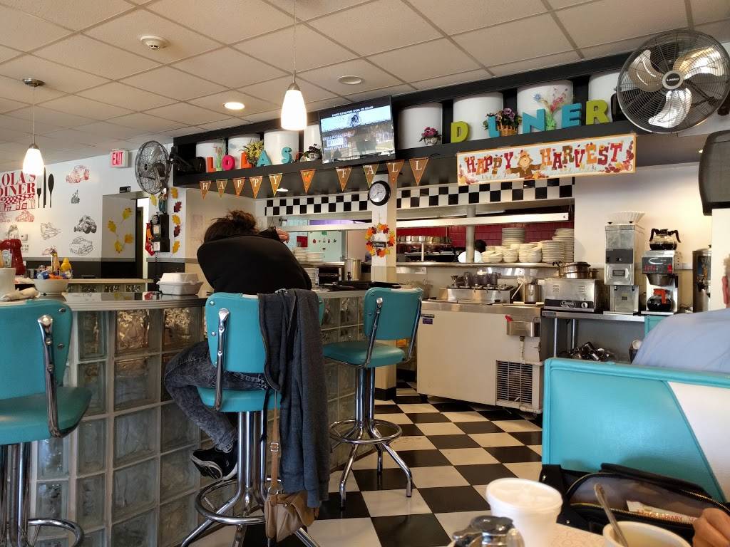 Lolas Diner | restaurant | 920 Busse Hwy, Park Ridge, IL 60068, USA | 8475185226 OR +1 847-518-5226