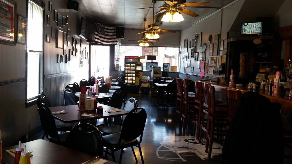 R & M Restaurant | restaurant | 101 W Market St, Corning, NY 14830, USA | 6079369679 OR +1 607-936-9679