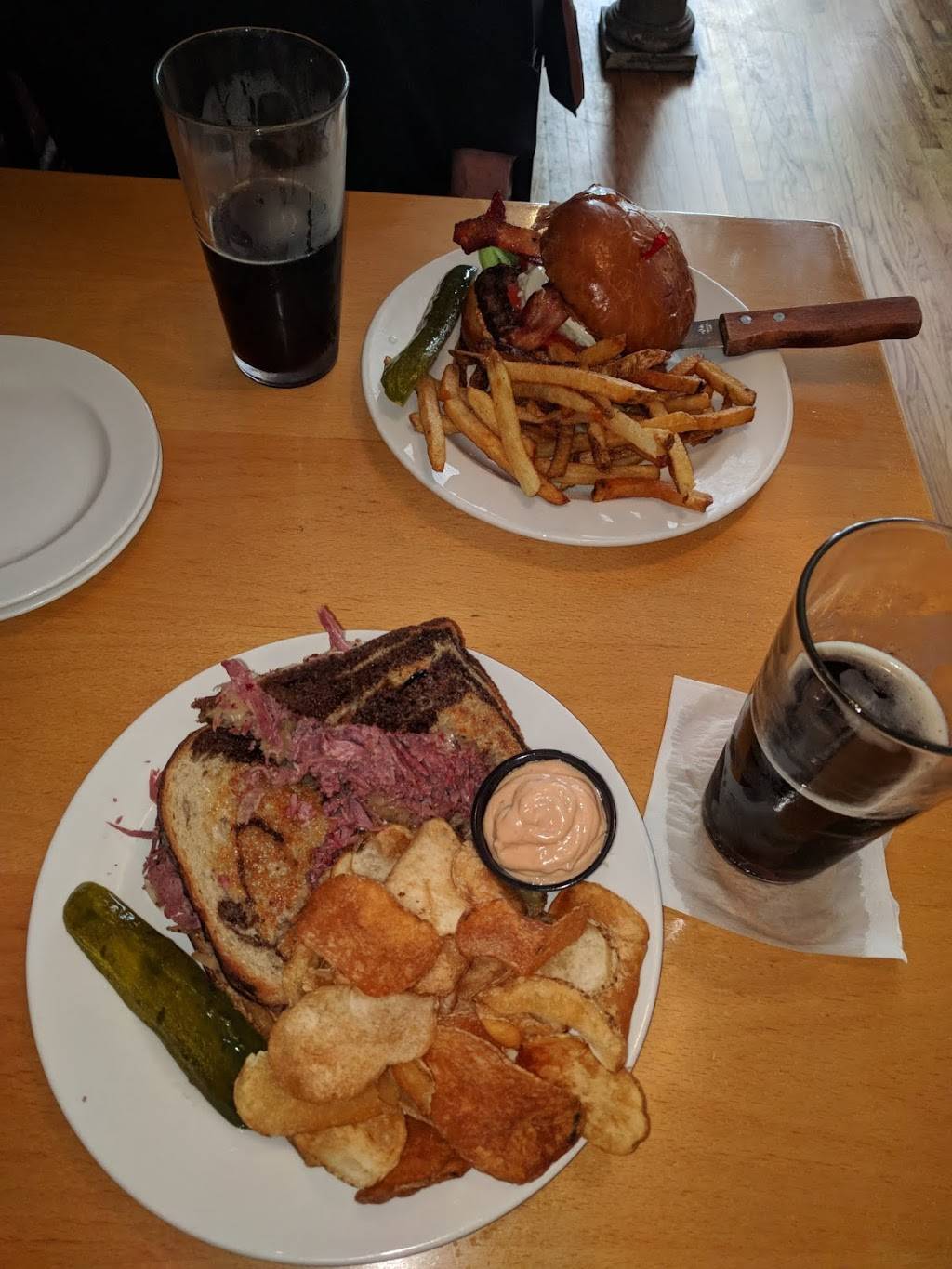 Cornerstone Brewing Company | restaurant | 70 W Main St, Madison, OH 44057, USA | 4409834520 OR +1 440-983-4520