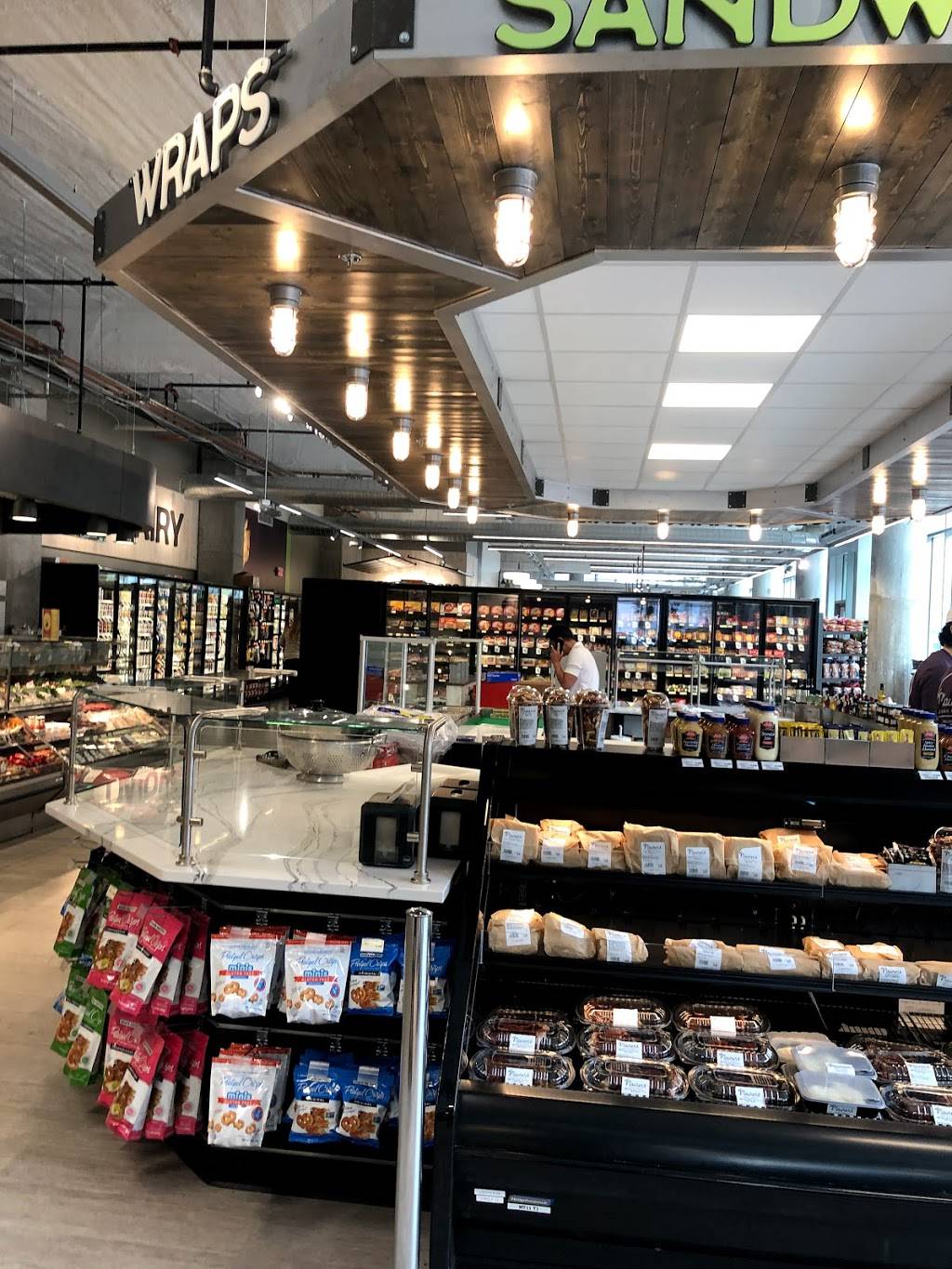 Maurer’s Urban Market | meal takeaway | 777 N Van Buren St, Milwaukee, WI 53202, USA | 4146352770 OR +1 414-635-2770