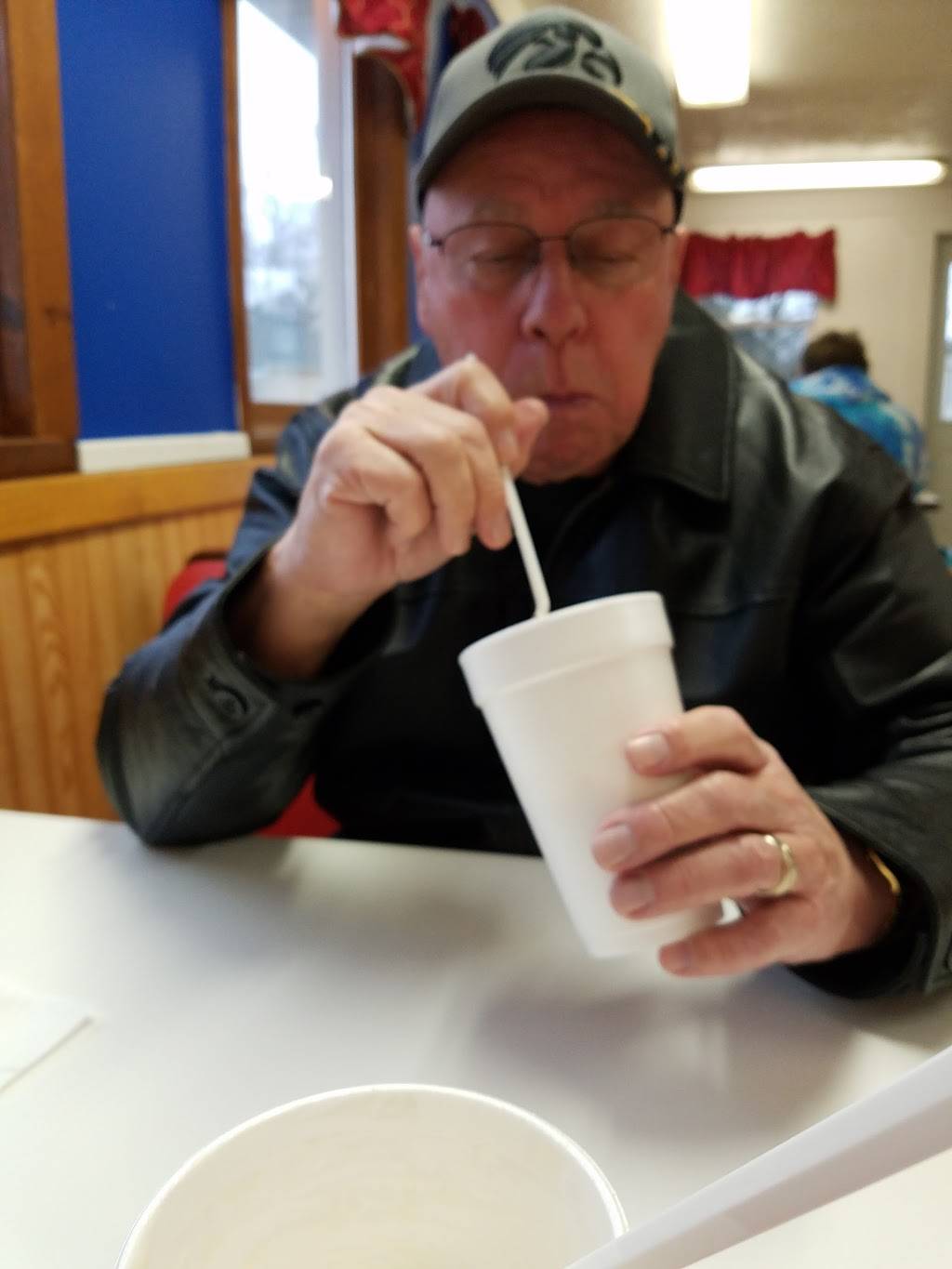 Albia Dairy Bar | restaurant | 803 S Clinton St, Albia, IA 52531, USA | 6419325358 OR +1 641-932-5358