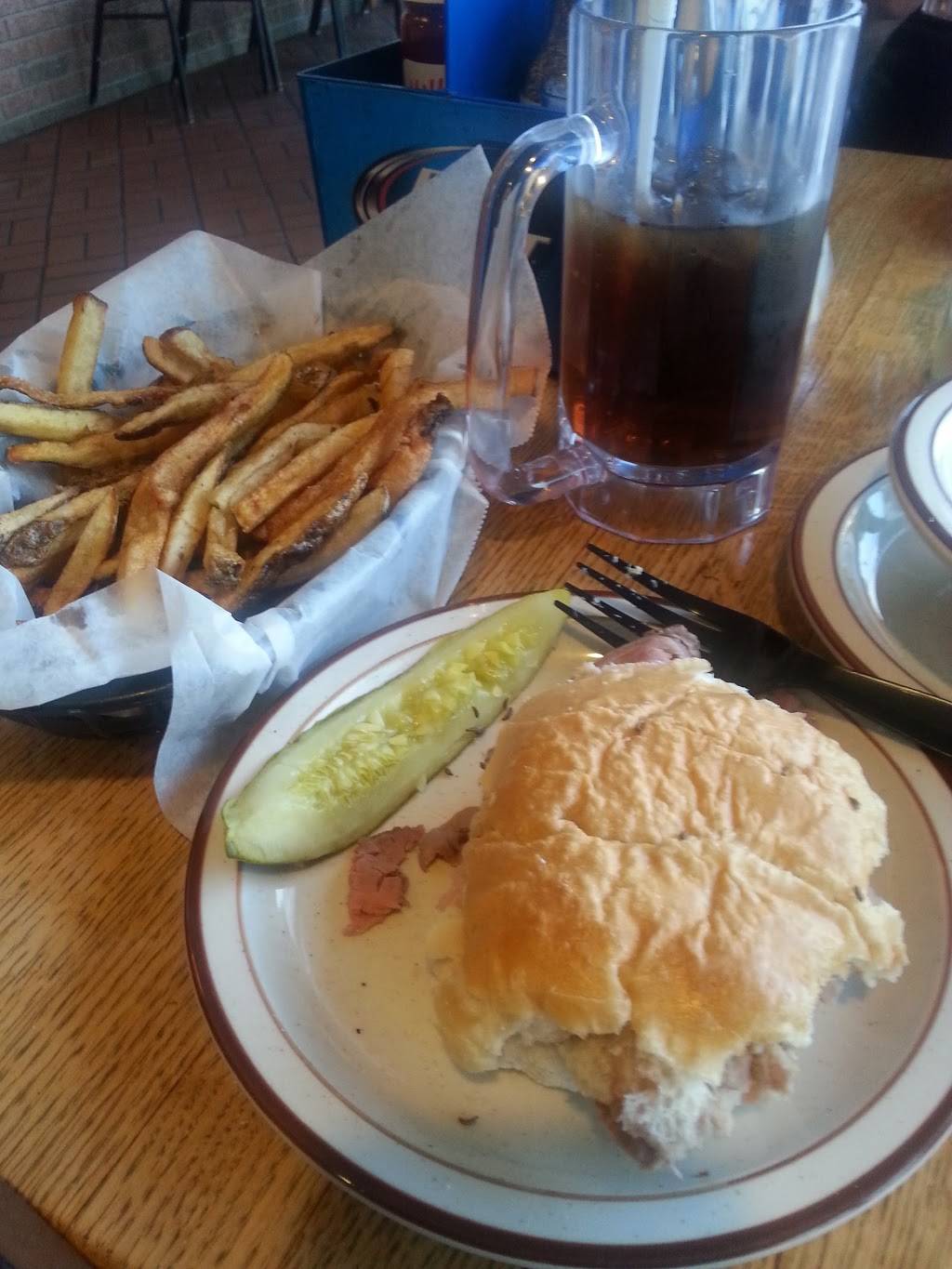 Swistons Beef & Keg | restaurant | 101 Young St, Tonawanda, NY 14150, USA | 7166929723 OR +1 716-692-9723