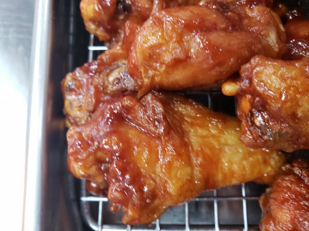 Krispy Krunchy Chicken | restaurant | 1120 W Broadway Ave, Minneapolis, MN 55411, USA | 6128863344 OR +1 612-886-3344