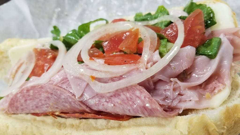 Nanas New York Deli | restaurant | 6220 Northwest Hwy, Crystal Lake, IL 60014, USA | 8158933354 OR +1 815-893-3354