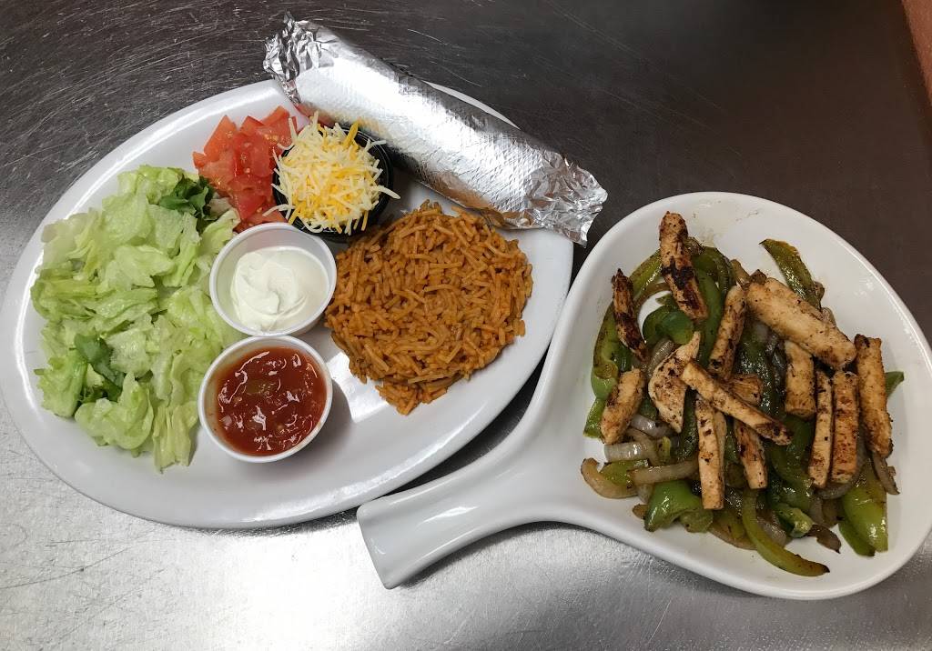 Bucks Country Cookin | restaurant | 105 Plaza Dr, West Branch, MI 48661, USA | 9893451818 OR +1 989-345-1818