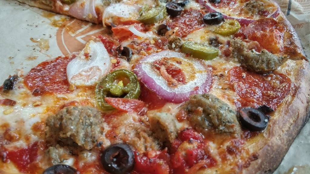 Blaze Pizza | meal takeaway | 5134 Main St, Williamsburg, VA 23188, USA | 7572551949 OR +1 757-255-1949