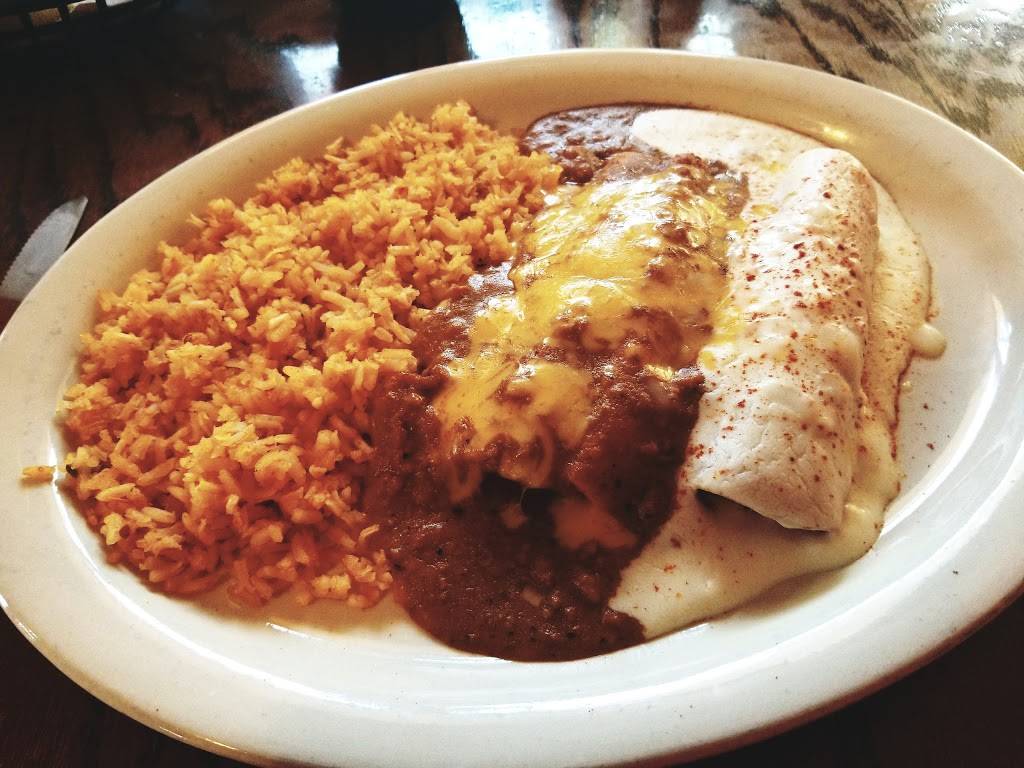San Luis Tex Mex Restaurant | restaurant | 1017 N Center St, Bonham, TX 75418, USA | 9035832508 OR +1 903-583-2508