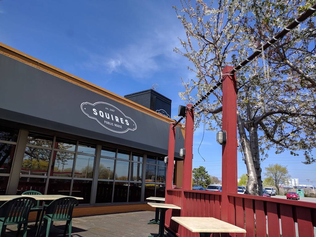 Squires | restaurant | 3537 Fairview St, Burlington, ON L7N 2R4, Canada | 9053336627 OR +1 905-333-6627