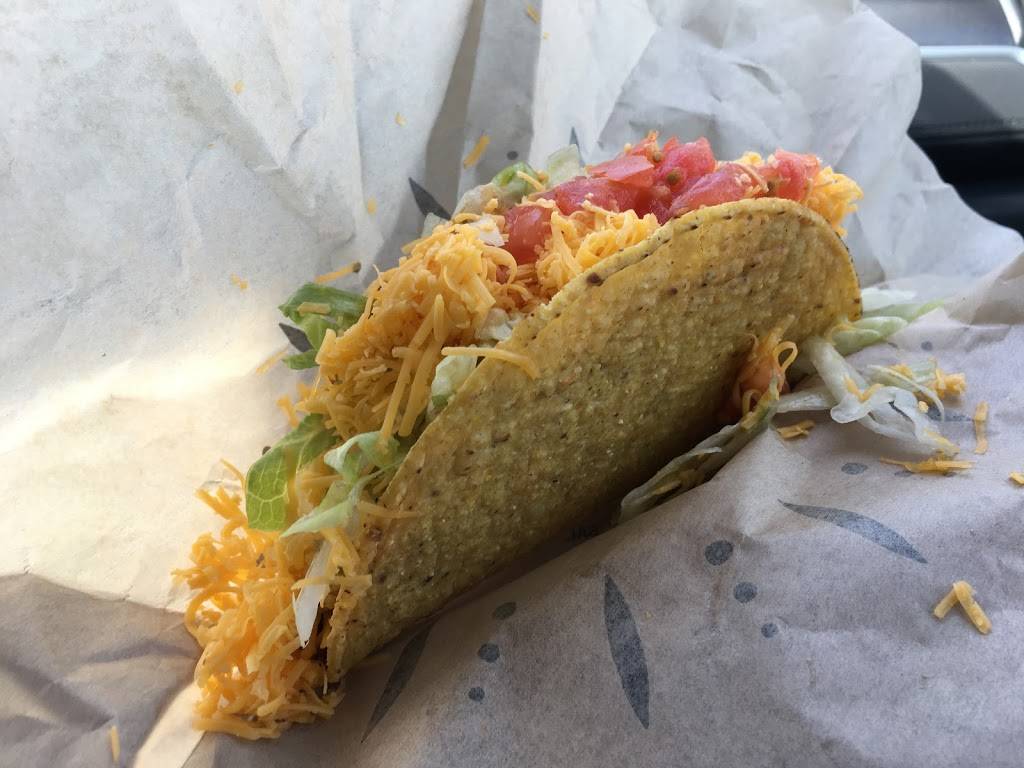 Del Taco | meal takeaway | 2990 Cochran St, Simi Valley, CA 93065, USA | 8055833717 OR +1 805-583-3717