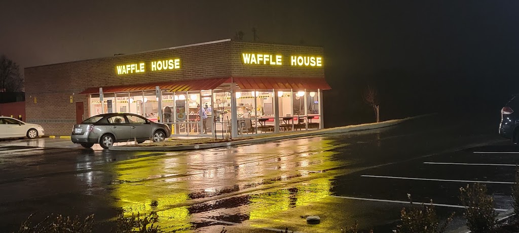 Waffle House | restaurant | 103 Crossing Wy, Staunton, VA 24401, USA | 5404160887 OR +1 540-416-0887