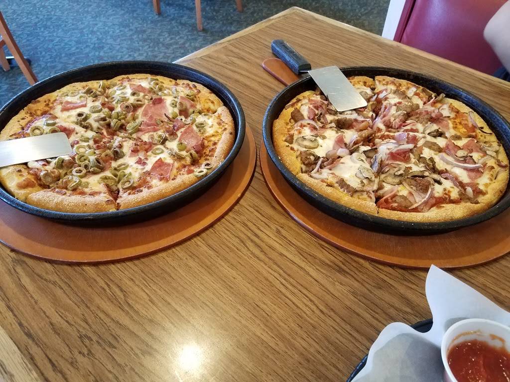 Pizza Hut | restaurant | 700 44th St SW, Wyoming, MI 49509, USA | 6165323366 OR +1 616-532-3366