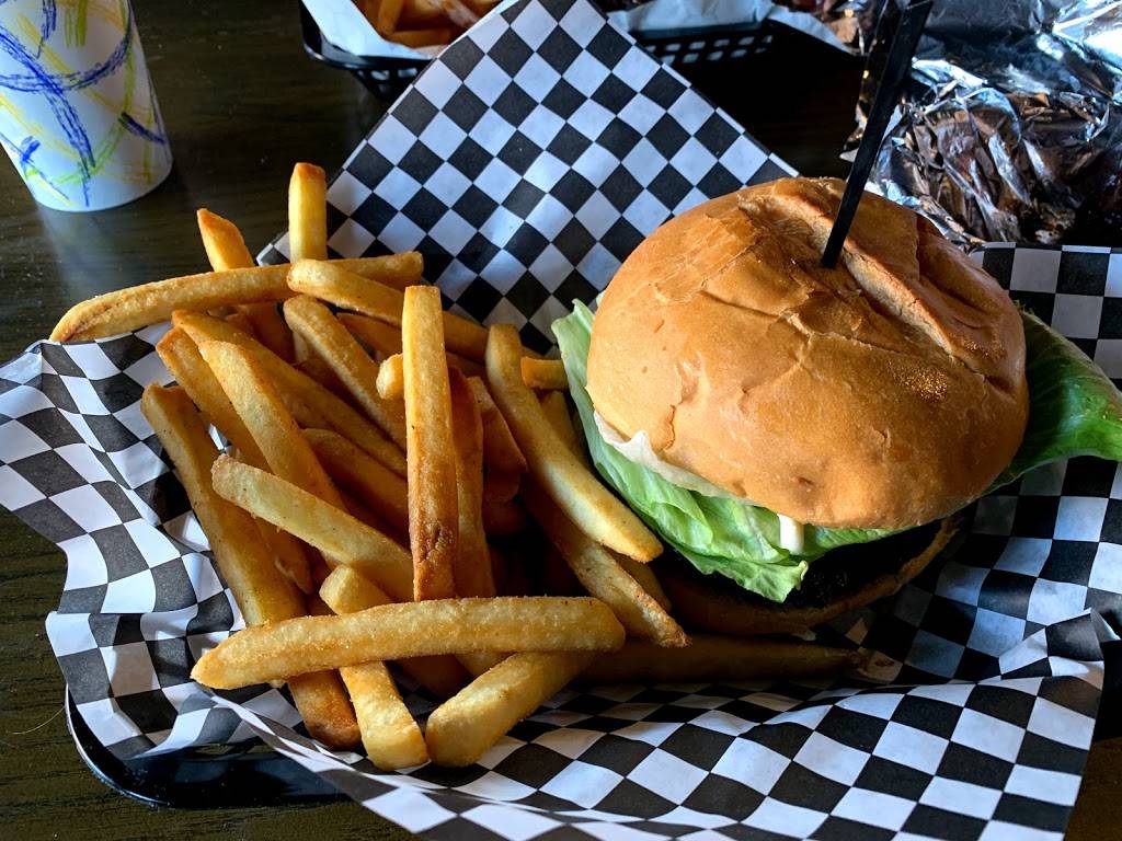 BBQ House Bar & Grill | meal takeaway | 5025 Newport Ave, San Diego, CA 92107, USA | 6192224311 OR +1 619-222-4311