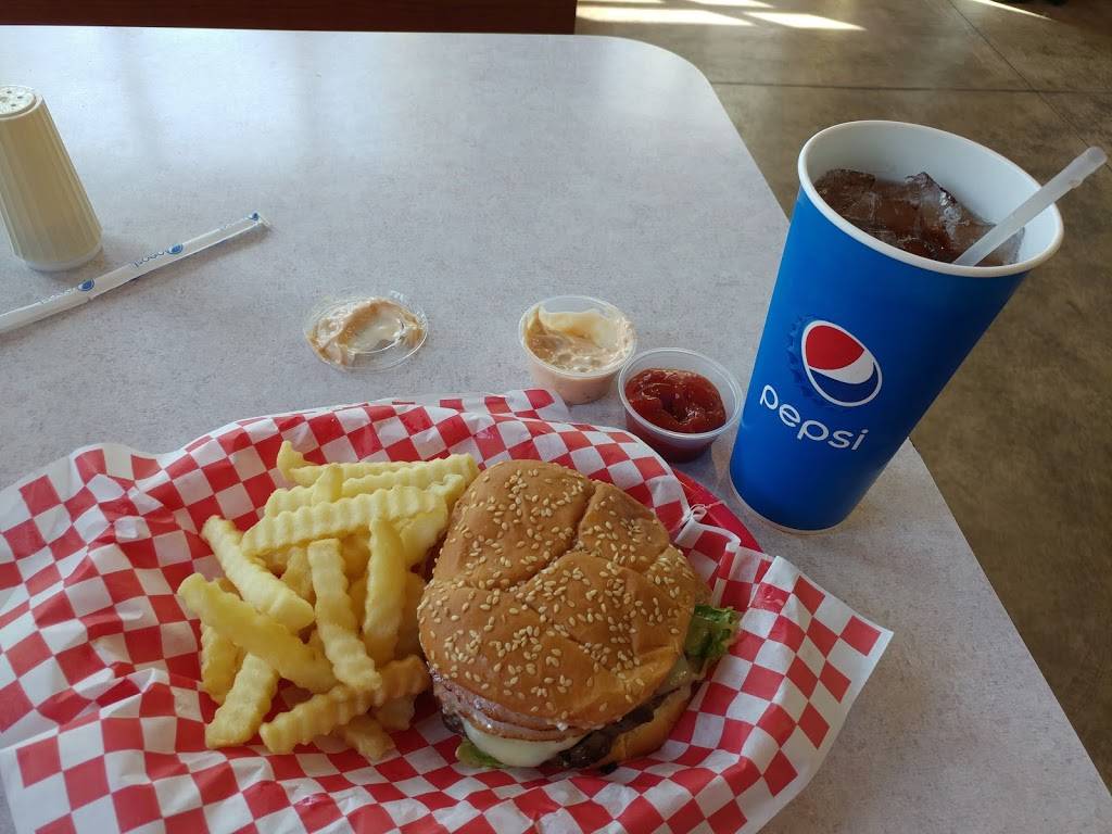 Gorilla Grill | restaurant | 419 E 4th St, La Center, WA 98629, USA | 3602634553 OR +1 360-263-4553