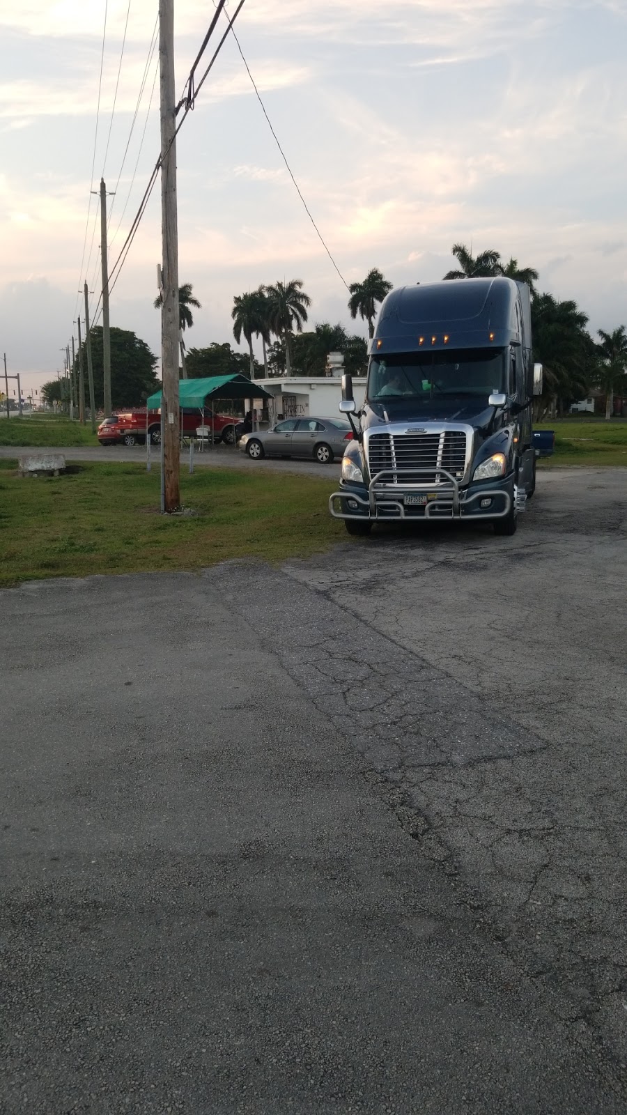 Martin Tacos | restaurant | 301 W Canal St N, Belle Glade, FL 33430, USA | 5619963838 OR +1 561-996-3838