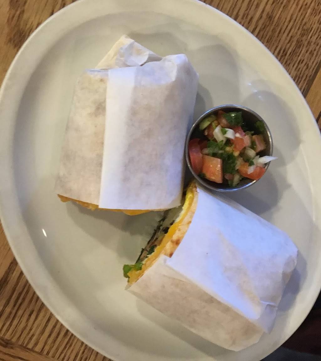 Sweetwater Bar and Grill | restaurant | 33310 Agua Dulce Canyon Rd, Santa Clarita, CA 91390, USA | 6612680688 OR +1 661-268-0688