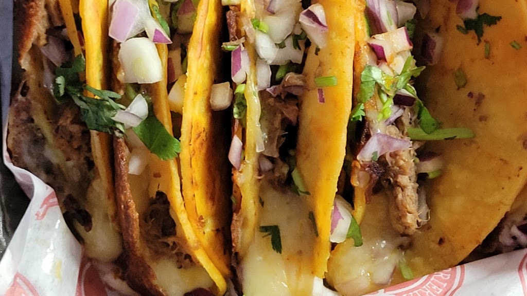 Tacos El Patron | restaurant | 649 W Arrow Hwy, Covina, CA 91722, USA | 8186754231 OR +1 818-675-4231