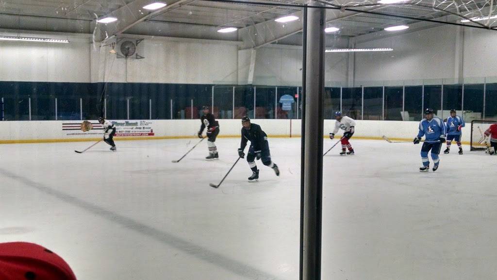 Chelios Pub and Grill | restaurant | 1996 S Kirk Rd, Geneva, IL 60134, USA | 3312480182 OR +1 331-248-0182