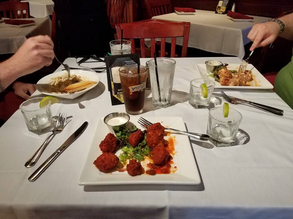 Ducks Grille & Bar | restaurant | 1207 Gum Branch Rd, Jacksonville, NC 28540, USA | 9104559128 OR +1 910-455-9128