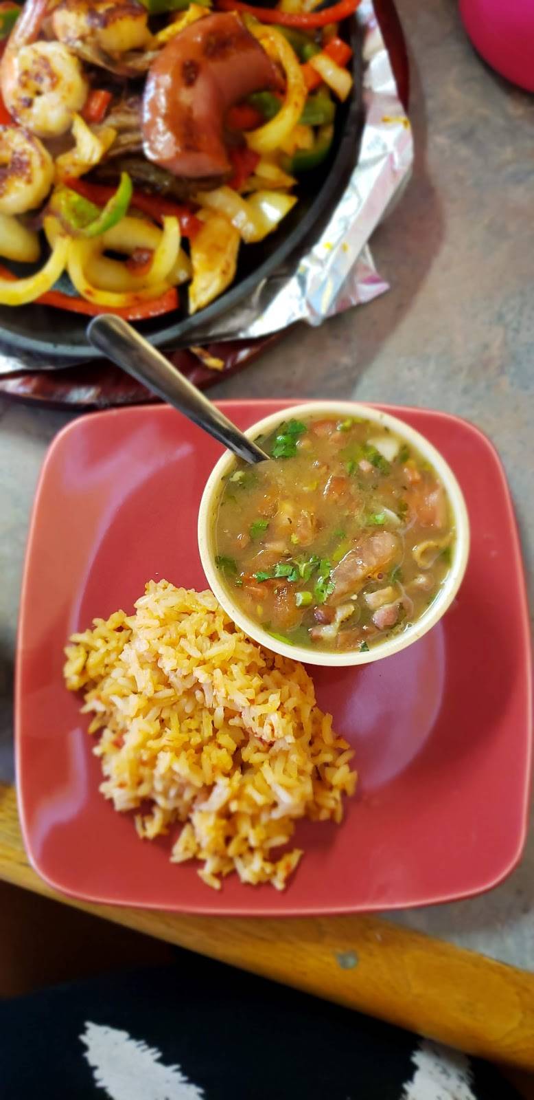 Rivas Cafe and Catering | restaurant | 5194, 2714 Azle Ave, Fort Worth, TX 76106, USA | 8174206536 OR +1 817-420-6536