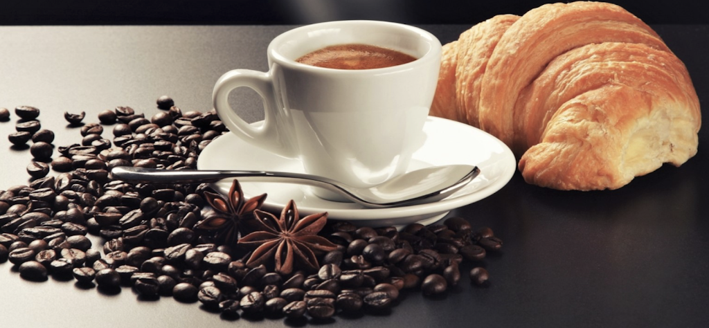 Le Petit French Cafe | bakery | 4350 Gulf Shore Blvd N #506, Naples, FL 34103, USA | 2392800438 OR +1 239-280-0438