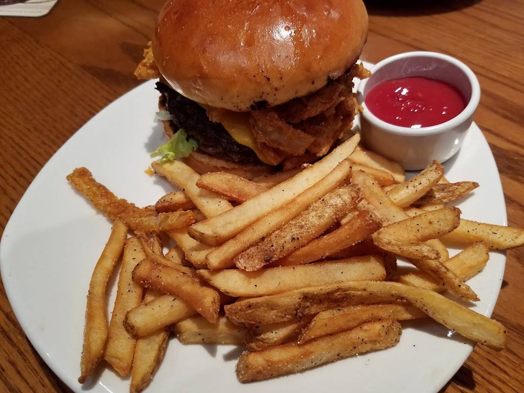 Outback Steakhouse | restaurant | 4905 Commercial Way, Spring Hill, FL 34606, USA | 3525921028 OR +1 352-592-1028