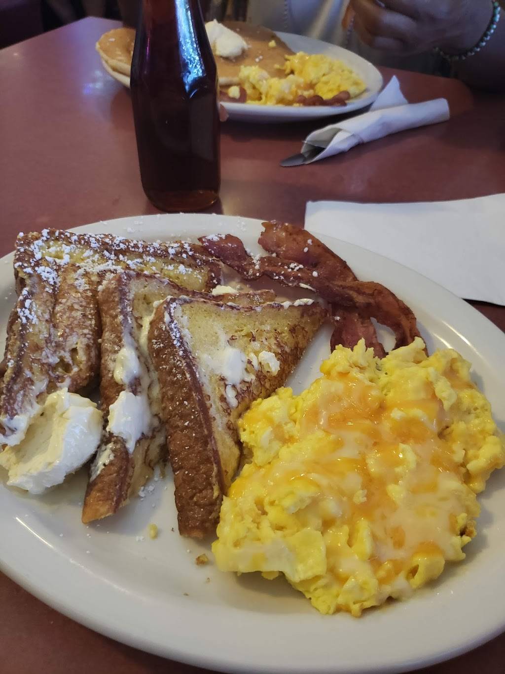 Dorrys Diner | restaurant | 17136 Van Buren Boulevard, Riverside, CA 92504, USA | 9517800388 OR +1 951-780-0388