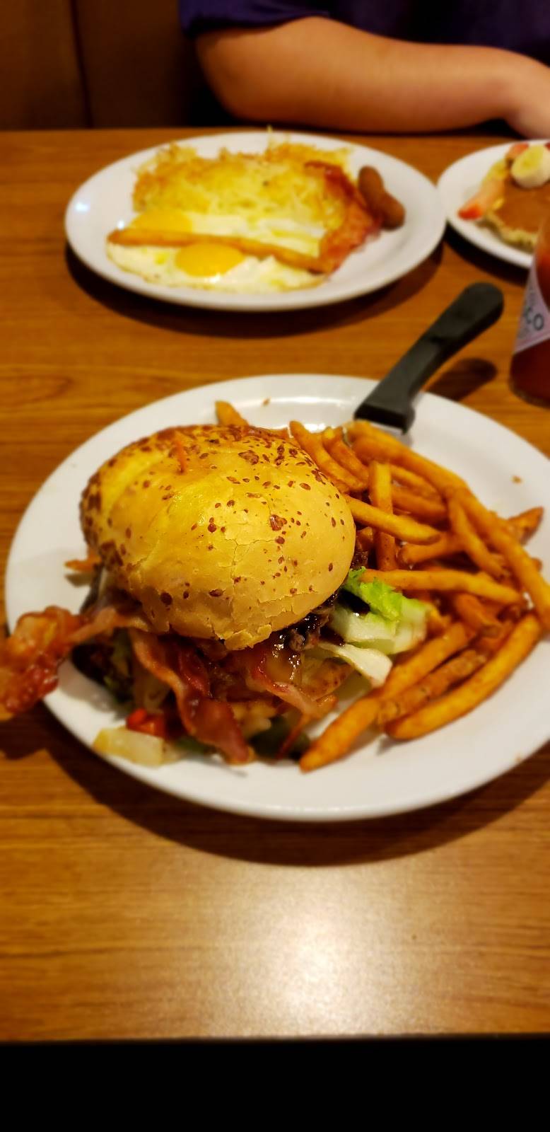 Dennys | restaurant | 6969 Gulf Fwy, Houston, TX 77087, USA | 7132420156 OR +1 713-242-0156