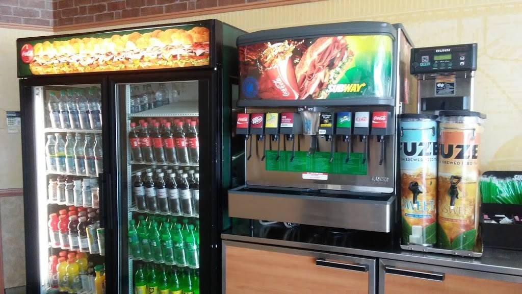 Subway Restaurants | restaurant | 40 Buena Vista Rd, Huntingdon, TN 38344, USA | 7319865025 OR +1 731-986-5025