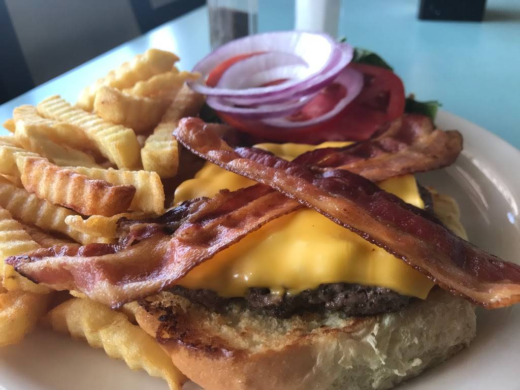 Jackies Place Restaurant | restaurant | 13227 US-19, Hudson, FL 34667, USA | 7276053006 OR +1 727-605-3006