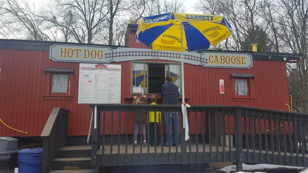 Hot Dog Caboose | restaurant | 211 Greenwood Ave, Midland Park, NJ 07432, USA | 2014442531 OR +1 201-444-2531