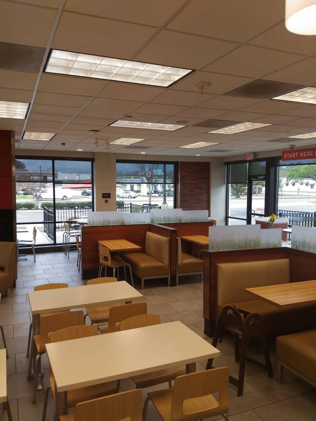 Wendys | restaurant | 3904 Victory Blvd, Portsmouth, VA 23701, USA | 7574888340 OR +1 757-488-8340
